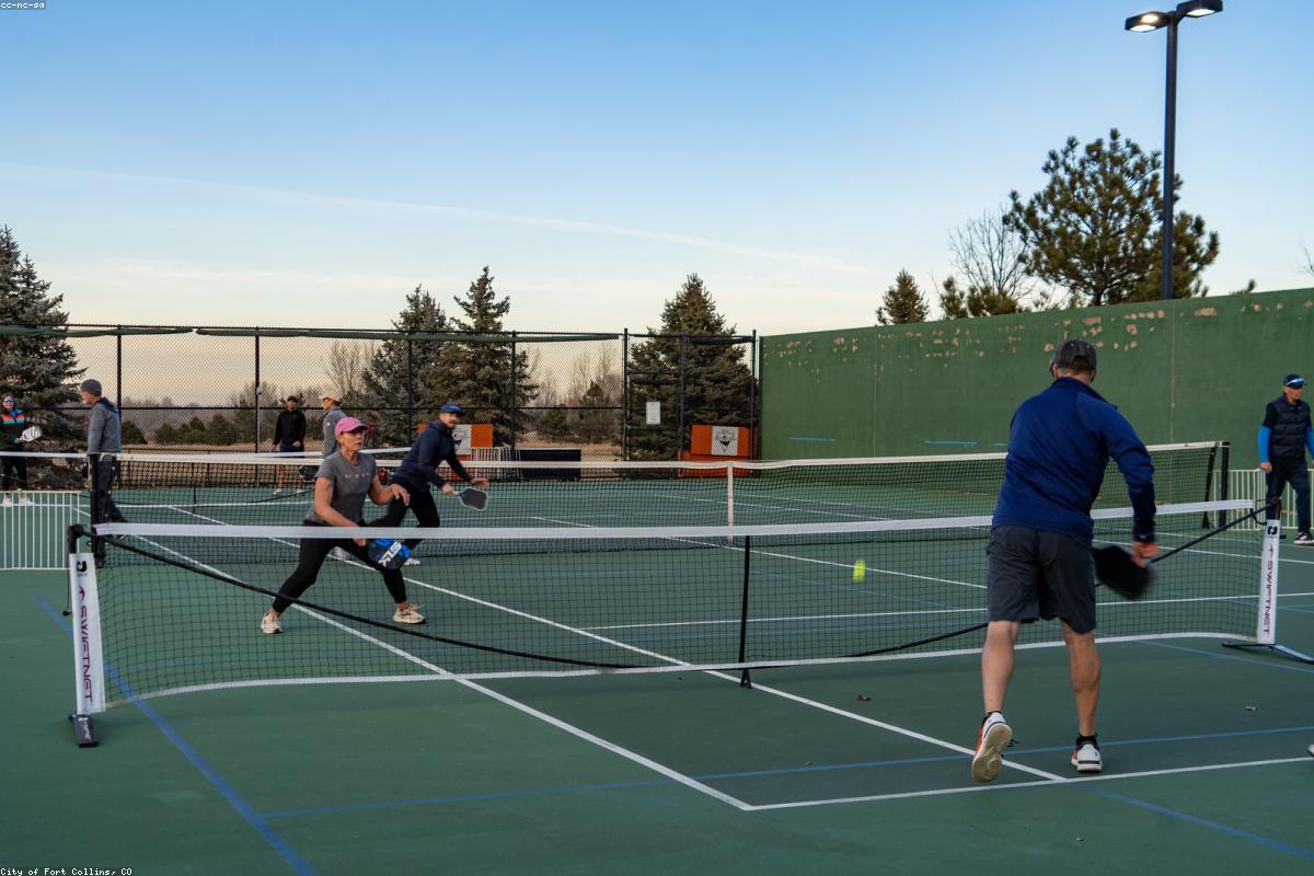 How to Join a Pickleball Club or Group as a Beginner